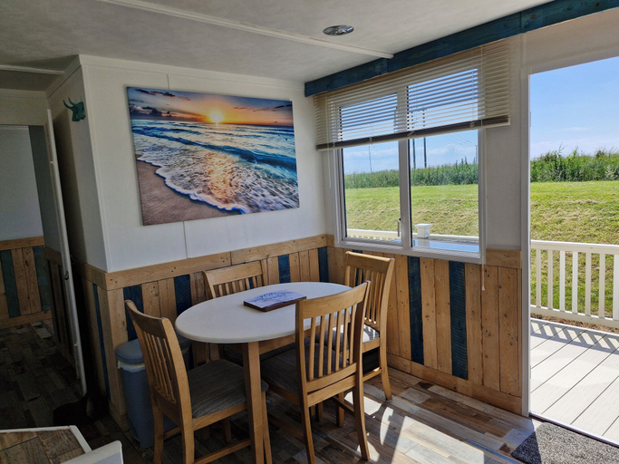 Dining 5, Driftwood Cabin Dog Friendly - Anderby Creek, Lincolnshire