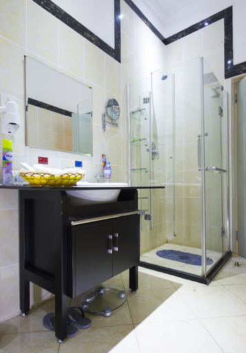 Bathroom 5, The Manor Hotel, Gasabo