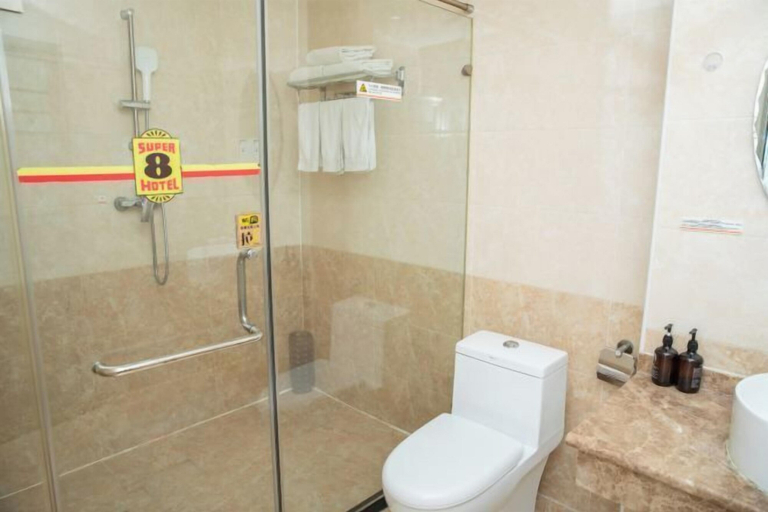 Bathroom 3, Junyi · Leishen Jingjie E-Sports Hotel (Beijing Yanqing Global Xinyi Department Store), Beijing