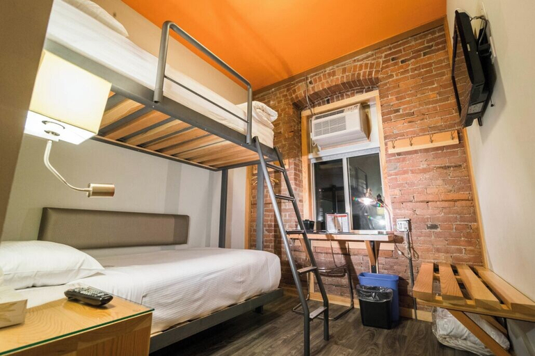 Bedroom 3, The Adventure Hotel, Central Kootenay