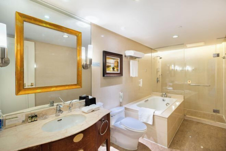 Bathroom 3, Golden Ocean Hotel, Tianjin