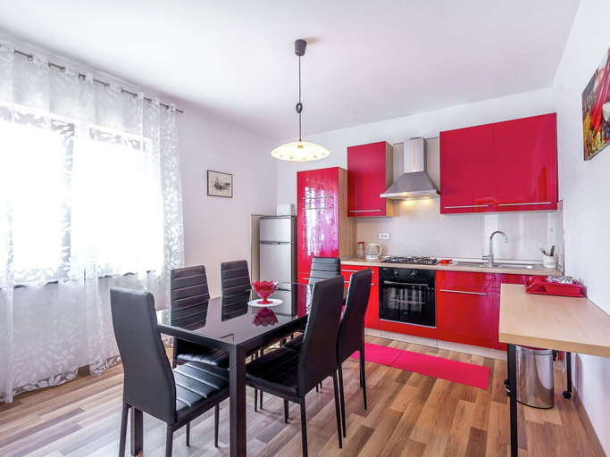Others 4, Apartment in Pula near City Center, Pula