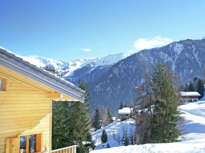 Others 5, Chalet in La Tzoumaz With Sauna Views, Martigny