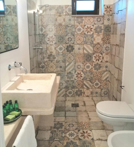 Bathroom 3, Intornoalnoce suites, Brindisi