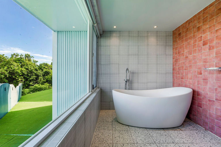 Bathroom 3, Happiness Pink B&B, Pingtung