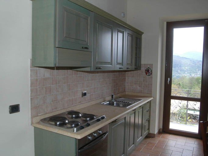 Private kitchen 3, Holiday Home With Pool in Camporgiano, Lucca