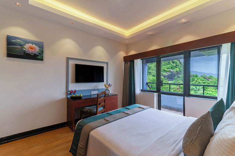 Bedroom 3, Sterling Karwar, Uttara Kannada