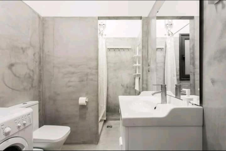 Bathroom 1, Fashionable Base in Central Athens in the Old Tailor Factory, Attica