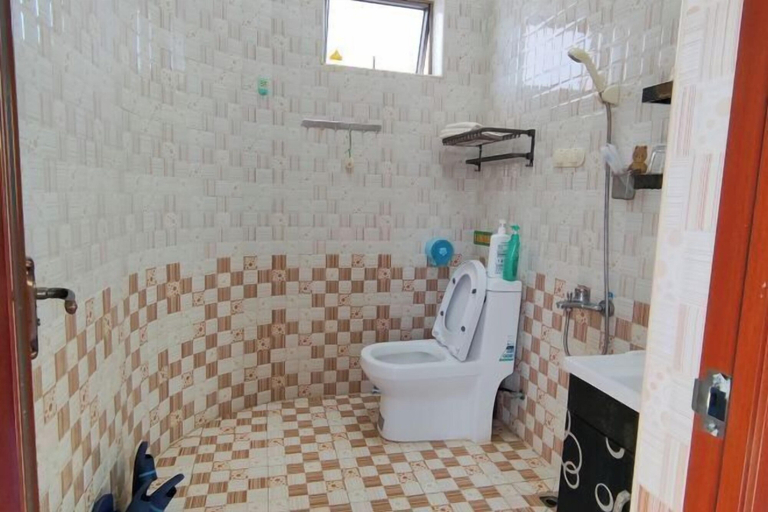 Bathroom 3, Yongxing Theme Holiday Hostel, Huizhou