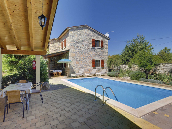 Sport & Beauty 2, Holiday Home in Sveti Lovrec With Pool, Poreč