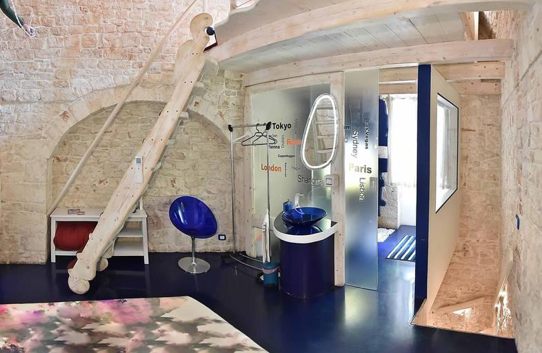 Bathroom, l'angolo di Gaudi, alcoba Fascinosa, Bari