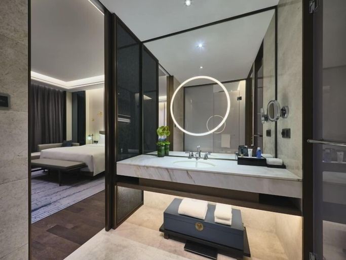 Bathroom 5, Steigenberger Hotel Wuxi, Wuxi