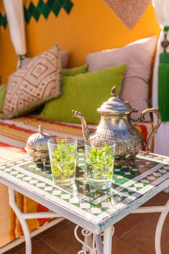 Food & Drinks 5, Riad Serpa Gale - Luxury, private pool, AC, wifi, 5 min from the beach, Albufeira