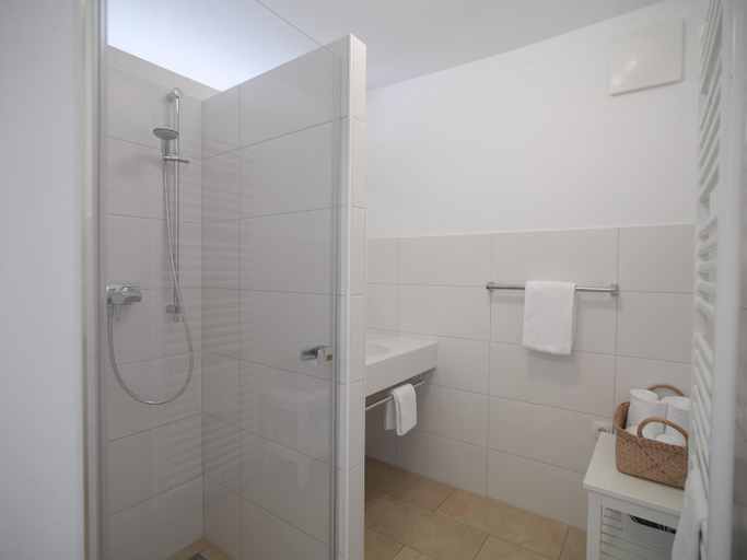 Bathroom 1, Aparthotel Furst, Kirchdorf an der Krems