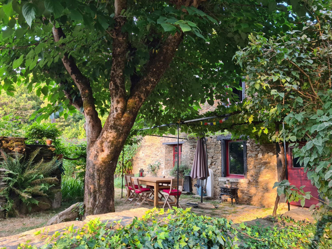 Others 4, Shanti Nilayam, Tarn