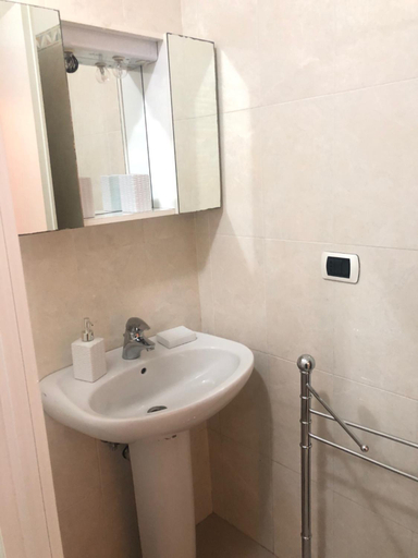 Bathroom 18