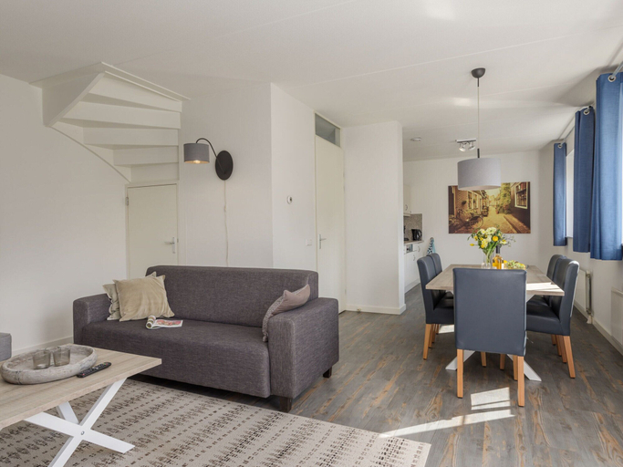 Dining 2, House in Volendam for 5 Persons, Edam-Volendam