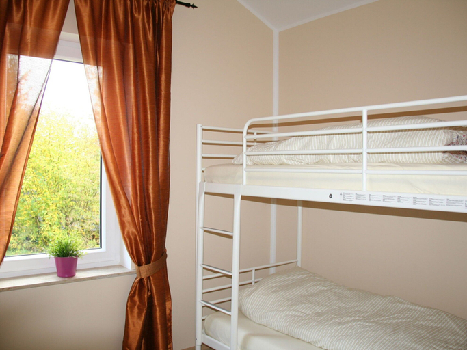 Bedroom 2, Bungalow in Eifel Near Forest and Mountains, Vulkaneifel