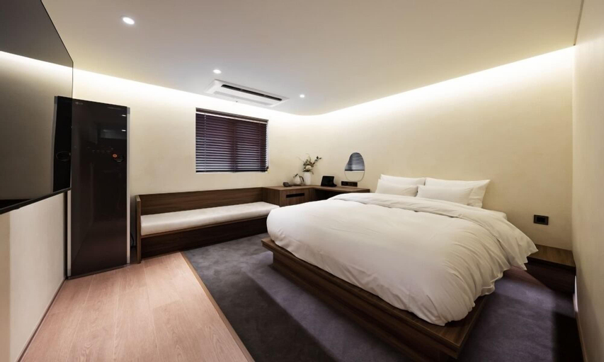 Bedroom 16