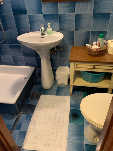 Bathroom 3, Apartments M&M Portoroz, Piran