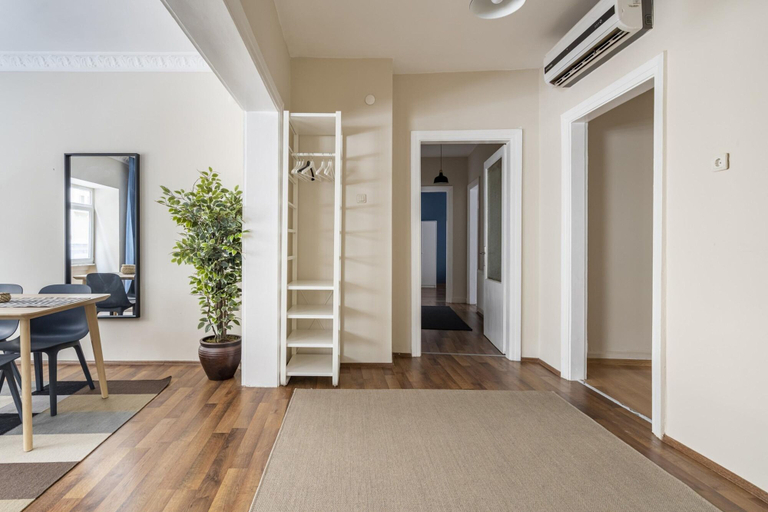 Room 4, Missafir Flat Near Popular Attractions in Beyoglu, Beyoğlu