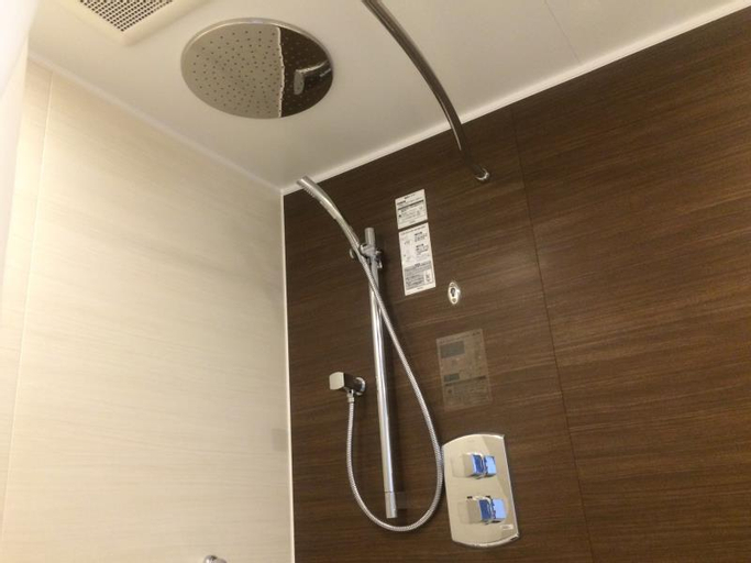 Bathroom 4