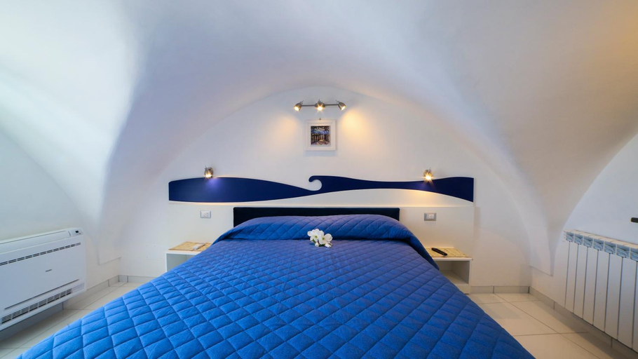 Bedroom 2, Admiring Amalfi, Salerno