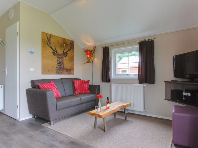 Living area 3, Cozy Cottage With Dishwasher, Near Utrecht, Maarn