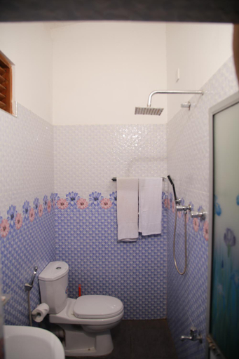 Bathroom, Guruge guest house, Habaraduwa