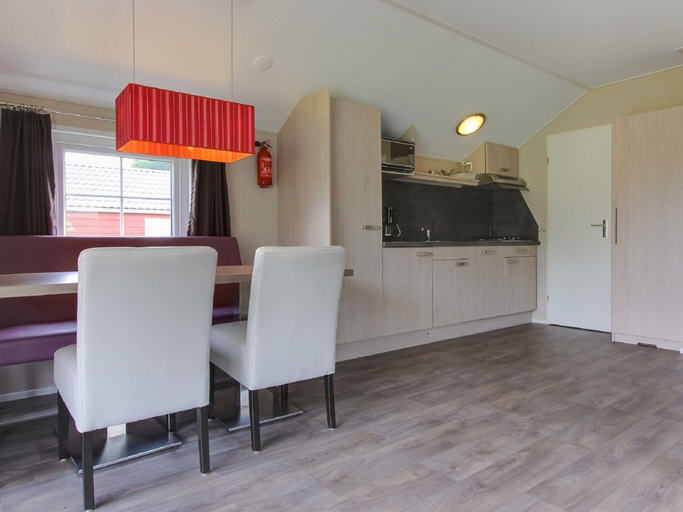 Private kitchen 4, Cozy Cottage With Dishwasher, Near Utrecht, Maarn