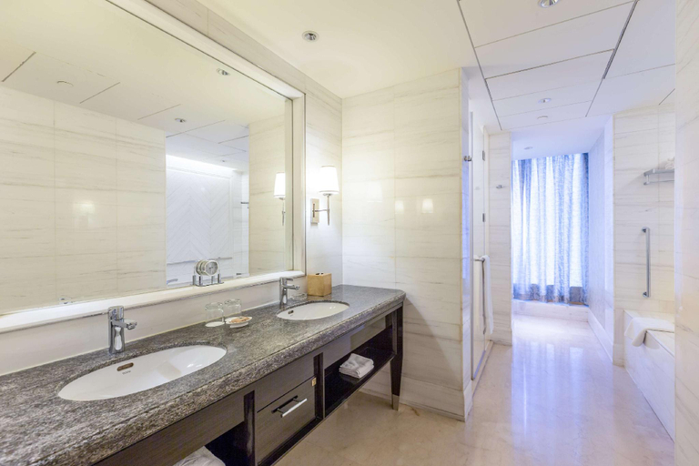 Bathroom 4