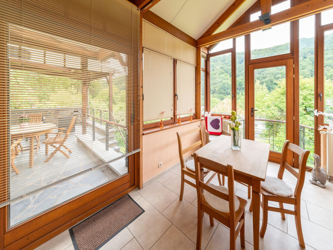Dining 2, Magnificent Home in Tilf With Garden, Liège