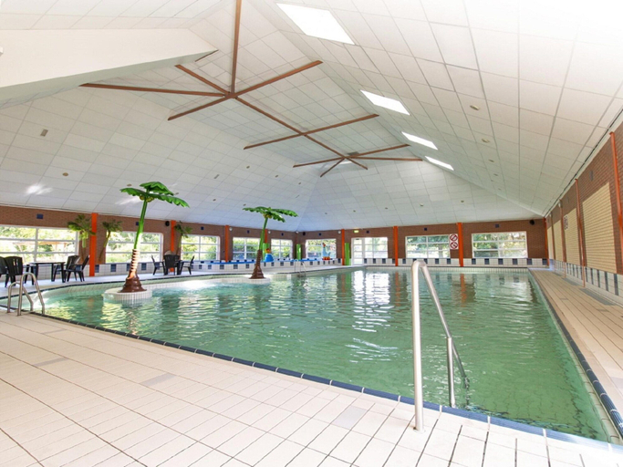 Pool 3, Detached House With Sauna and Whirlpool From Hoorn, Andijk