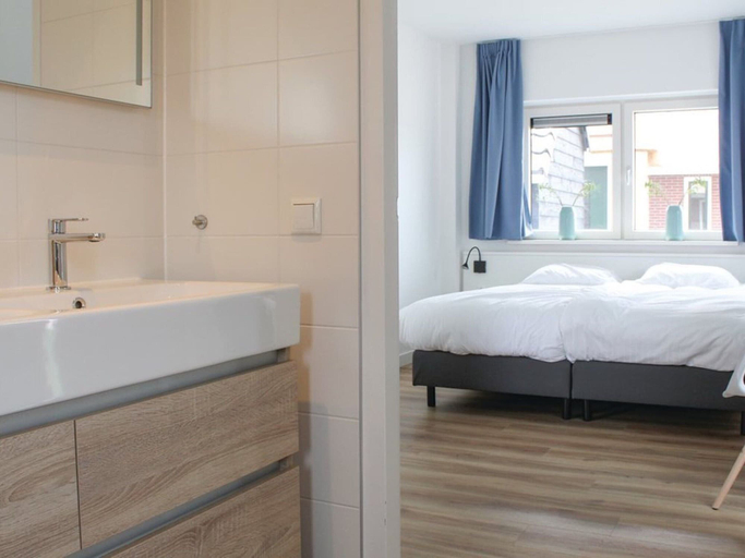 Bedroom 3, Villa in Friesland With Sauna & Bubble Bath, Skarsterlân