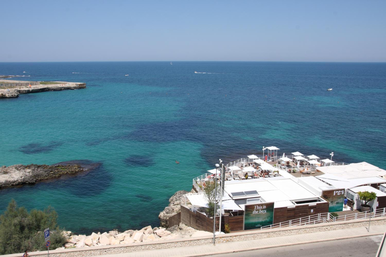 Food & Drinks, Fly on the Sea, Bari