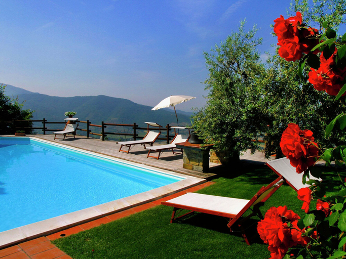 Sport & Beauty 4, Villa in Tuscany With Pool and Valley Views, Arezzo