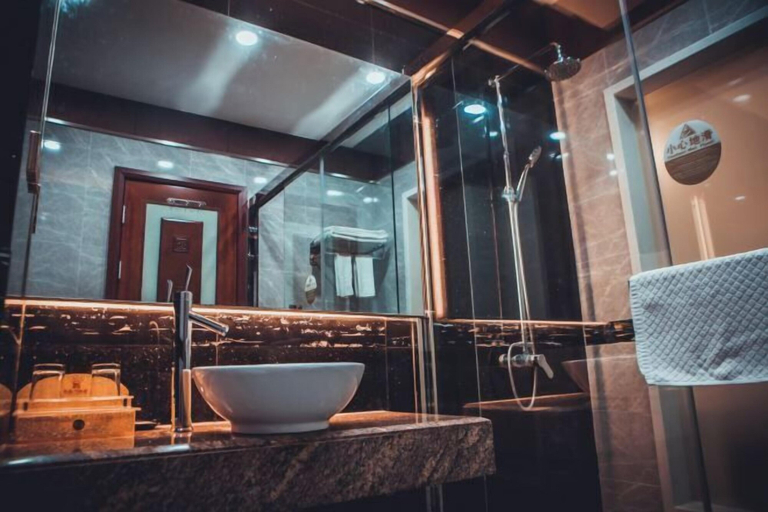 Bathroom 4, Kaixuanmen Hotel, Jiangmen