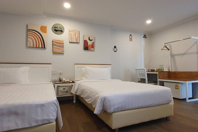 Bedroom 3, J Place Hotel, Chatuchak