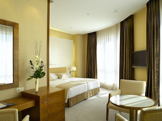 Bedroom 3, Sercotel Sorolla Palace, Valencia
