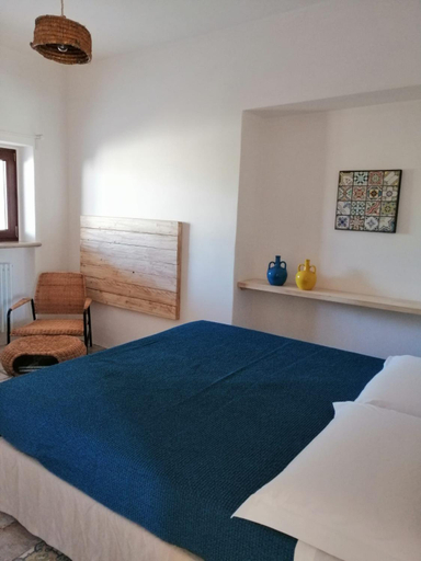 Bedroom 2, Intornoalnoce suites, Brindisi
