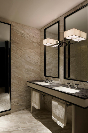 Bathroom 18
