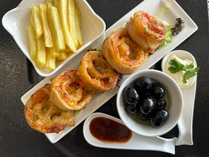 Food & Drinks 7
