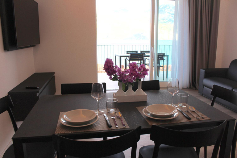 Others 5, My Lake Apartments, Verona