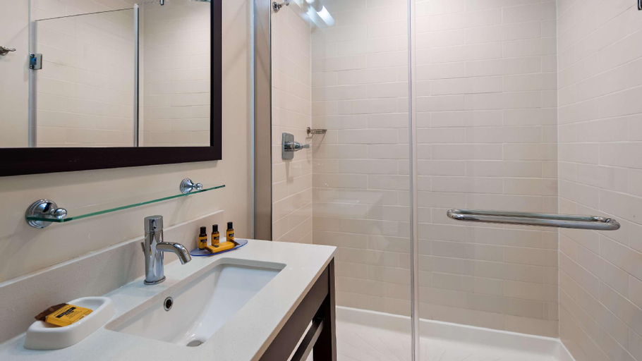 Bathroom 7