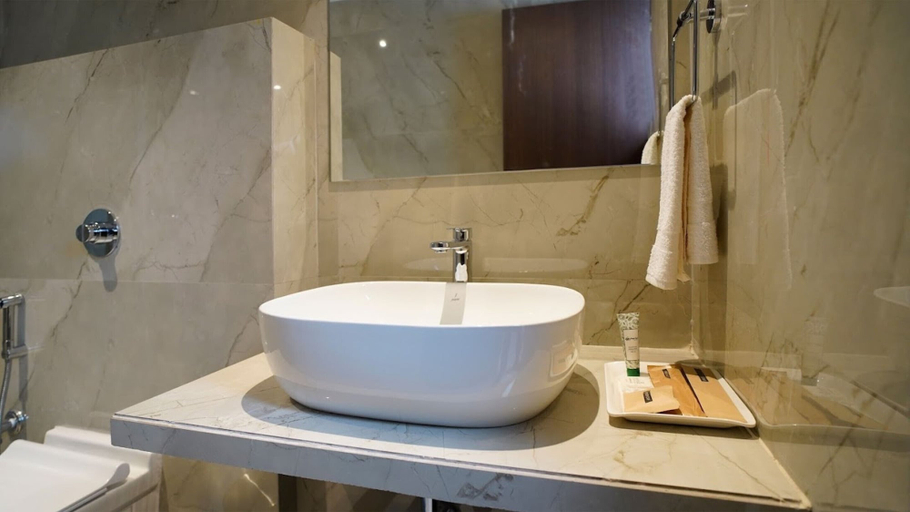 Bathroom 3, Goroomgo Swarna Digha, Purba Medinipur