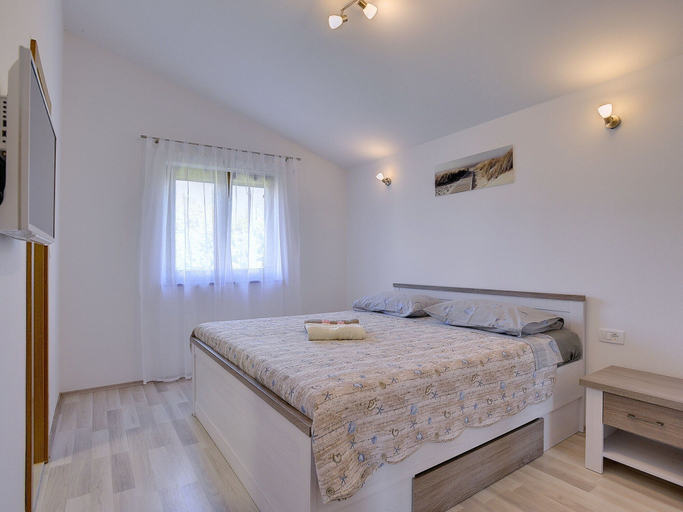 Bedroom 3, Modern Holiday Home With Pool in Pazin, Pazin