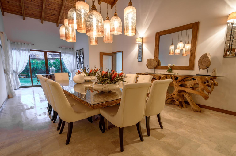Food & Drinks 5, Stunning Villa with Private Pool and Jacuzzi in Casa de Campo, La Romana