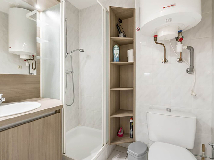 Bathroom, Appealing Apartment With Terrace, West-Vlaanderen