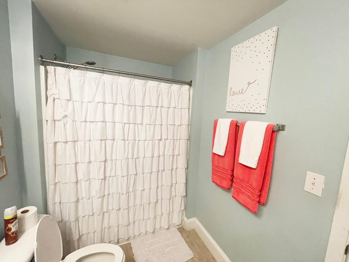 Bathroom 4, Laketown Wharf 1902, Bay