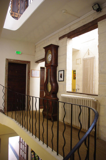Others 4, Hotel De L'Atelier, Gard